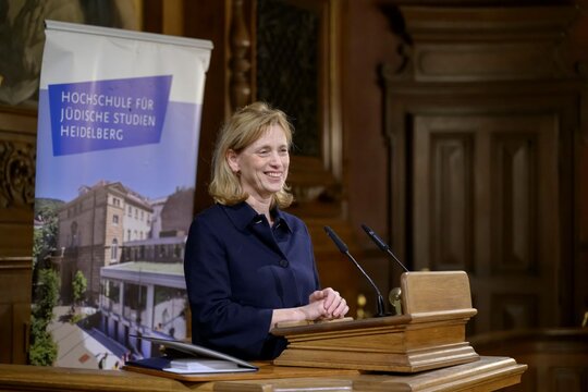 Bundesministerin Prien