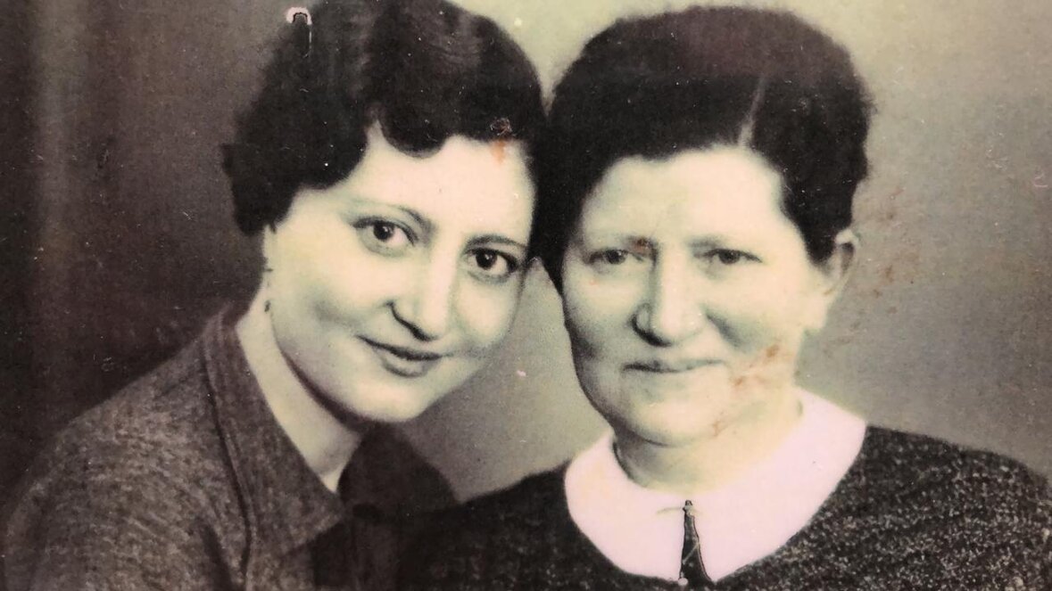 Anneliese Beermann mit ihrer Mutter Hennie Beermann